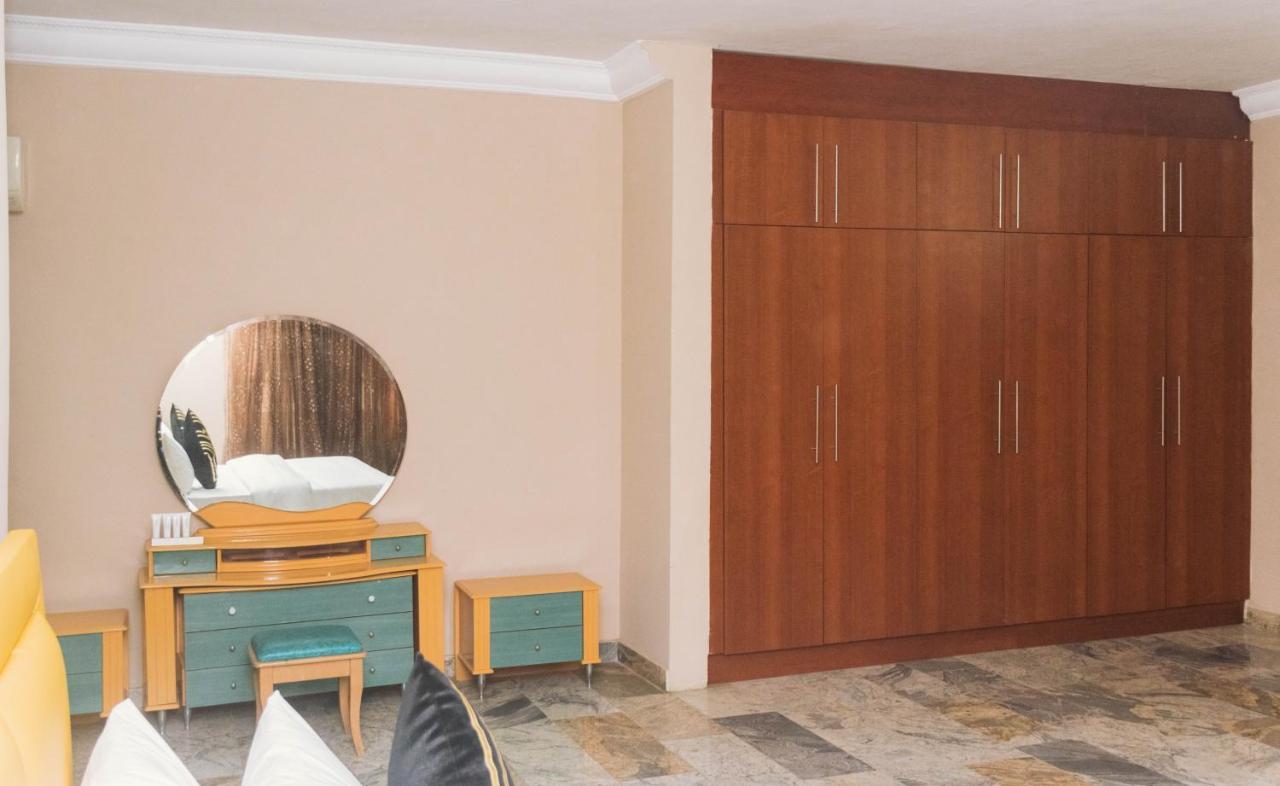 J'S Place Abuja Luaran gambar